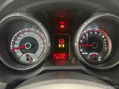 ميتسوبيشي باجيرو مخزن بحالة المصنع 37