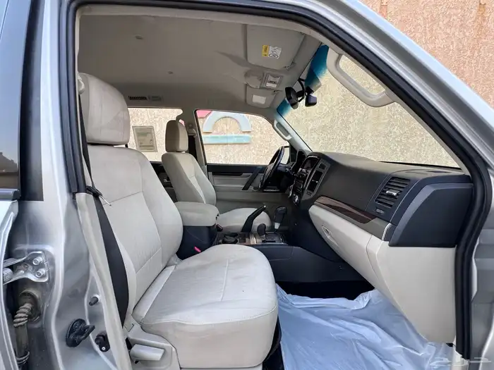 مستبيشي باجيرو 2022 GLS 20