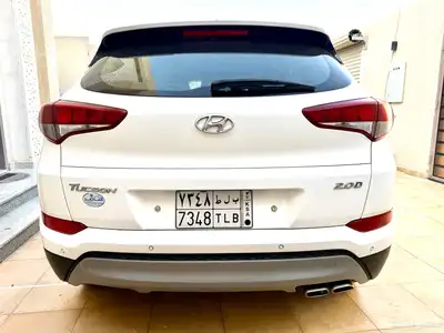 توسان بحالة الوكالة ( ديزل ) فل كامل 2018 ماكينة 2000 9