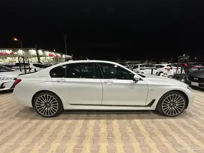 بي ام دبليو 730 موديل 2017 فل كامل 4