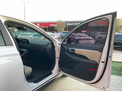 هونداي سوناتا 2020قياده ذاتيه داخلي بيج (بنزين)2.0L 19