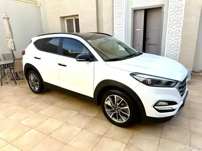 توسان بحالة الوكالة ( ديزل ) فل كامل 2018 ماكينة 2000 4