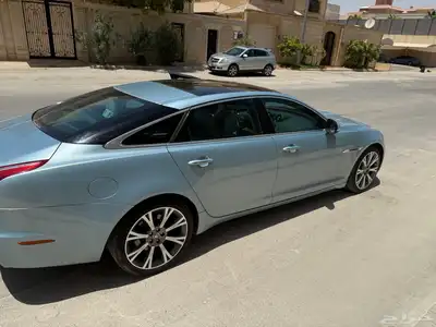 جاكور XJ L 4