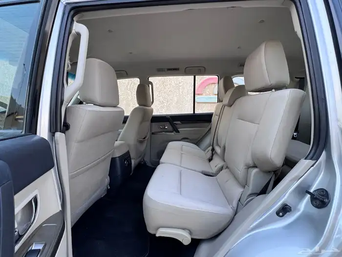 مستبيشي باجيرو 2022 GLS 30