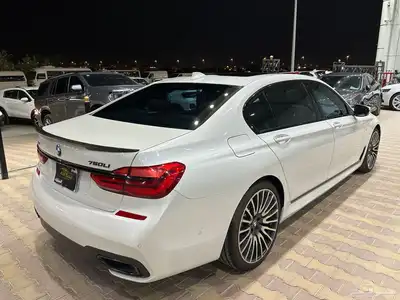 بي ام دبليو 730 موديل 2017 فل كامل 35