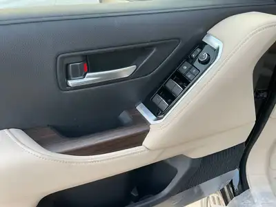 تويوتا لاند كروزر 2025 GXRL4 سعودي(بنزين)3.5L 9