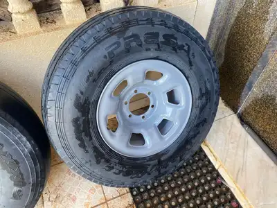 5 جنوط باترول حديد مع كفرات بالون 5