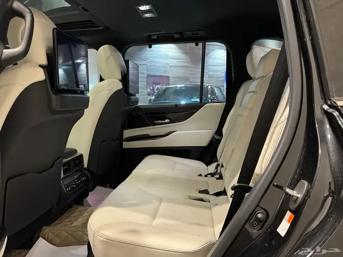 لكزس LX600 BB موديل 2024م (وارد سعودي) 15