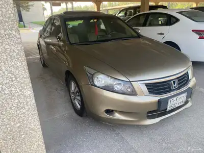 للبيع هوندا اكورد 2010 1