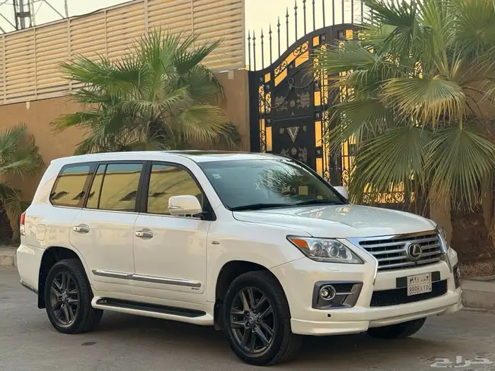 لكزس LX570 2010 مرهم 2015 6