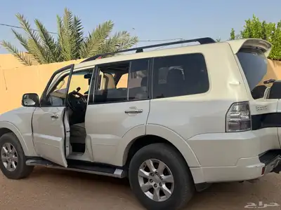 سيارة متسوبيشي باجيرو 2018 من المالك مباشره الممشى 92000 2