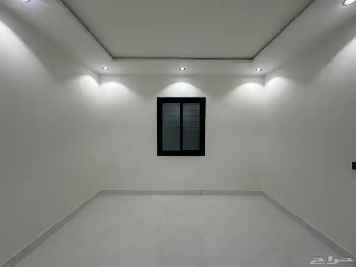 شقه تمليك للبيع بمساحه واسعه 300 متر وسعر مغري 2