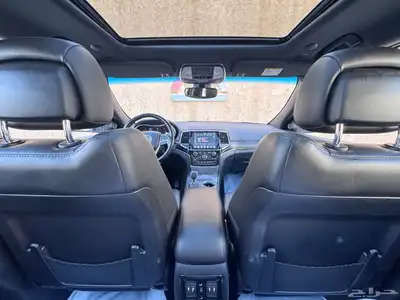 جيب شيروكي 2021 لميتد 22
