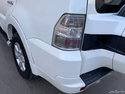 مستبيشي باجيرو GLS 2020 32