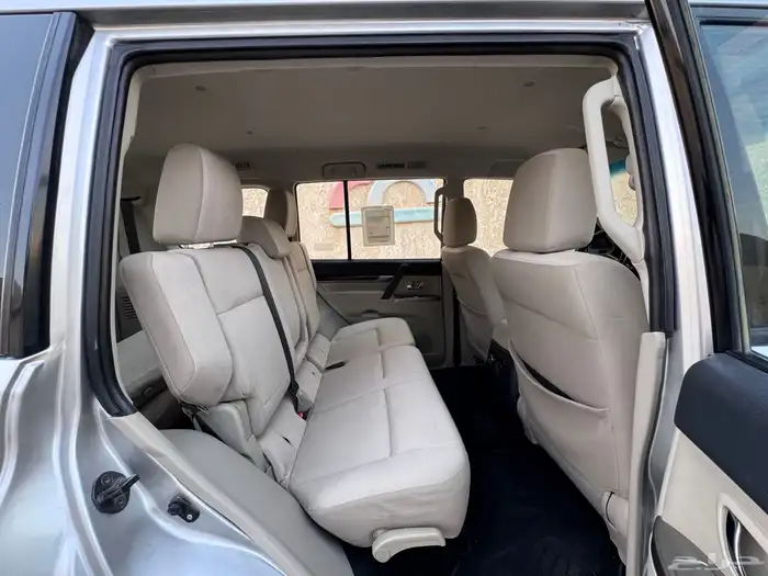 مستبيشي باجيرو 2022 GLS 18