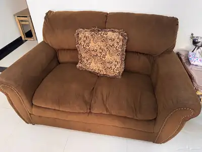 طقم كنب مع طاولات 5