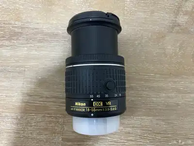 للبيع  كاميرا Nikon D5600 بحالة ممتازة 3