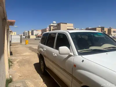 لاندكروزر موديل2000للبيع 1