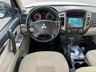ميتسوبيشي باجيرو 2016 وكالة ممشى 100الف نظيف وكالة 12