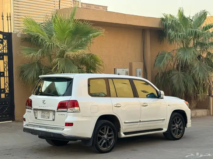 لكزس LX570 2010 مرهم 2015 11