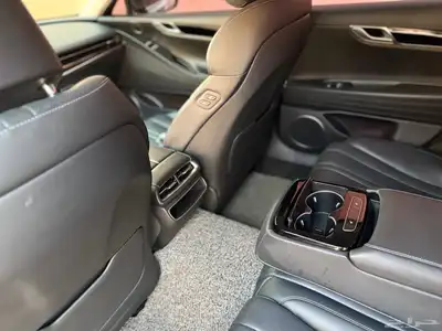 جنسس G80 بنزين 2021 24
