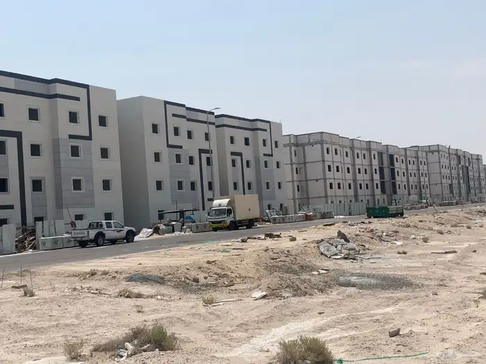العمودي مختصون في كسر الرخام 1