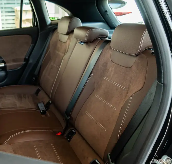 مرسيدس GLA 35 AMG خليجي بسعر ال 200 اصفار 12