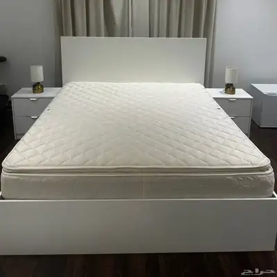 سرير و طاولات 0