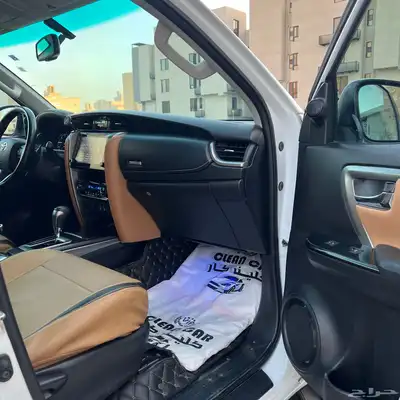 فورتشنر 2023 - 2800 ديزل مالك واحد بحالة الوكالة . 26
