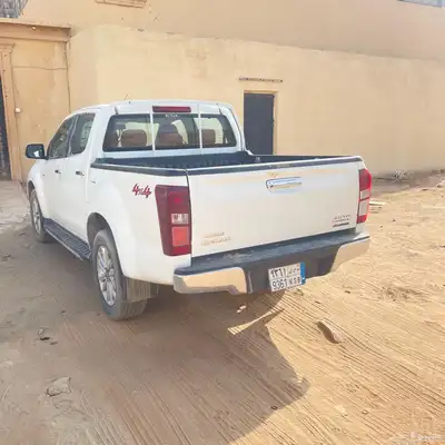ايسوزو ديماكس 2021 2