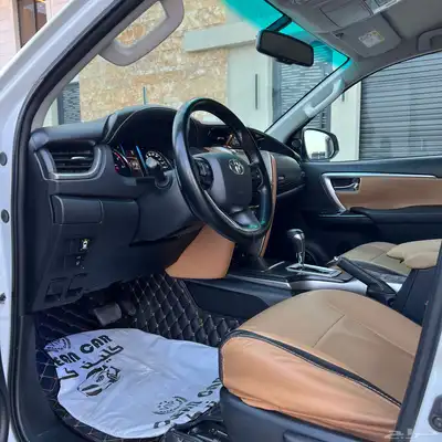 فورتشنر 2023 - 2800 ديزل مالك واحد بحالة الوكالة . 16