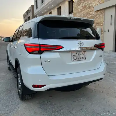 فورتشنر 2023 - 2800 ديزل مالك واحد بحالة الوكالة . 8