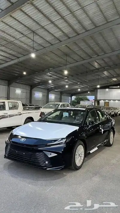 تويوتا كامري LE الموديل 2025 اللون اسود 1