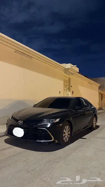 كامري 2022 اسود ستاندر 4