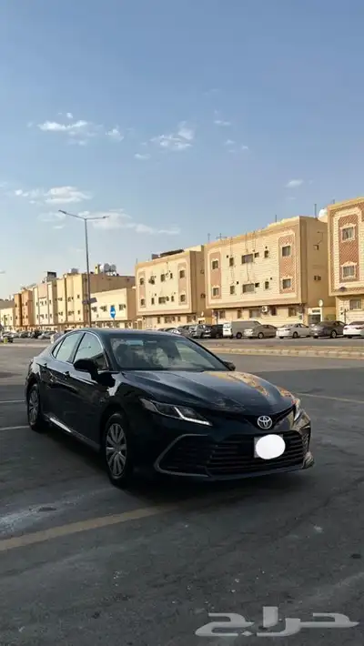 كامري 2022 اسود ستاندر 0