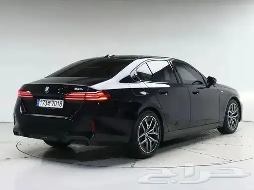 بي ام دبليو 520i M kit 2025 3