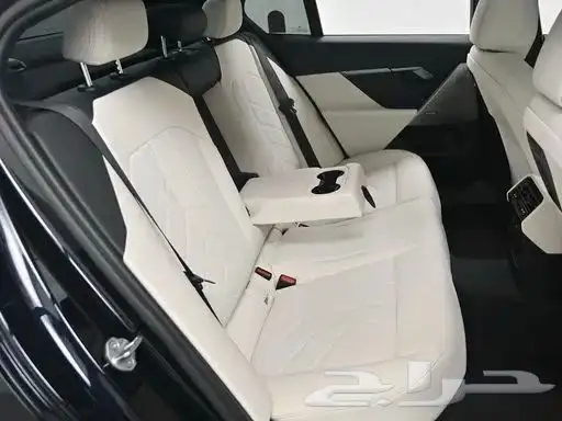 بي ام دبليو 520i M kit 2025 13