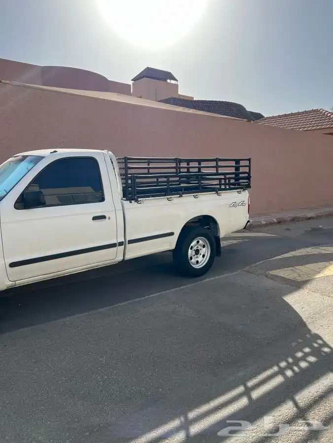 نقل عفش نقل تمور نقل اثاث وانيت شاصي طويل 1