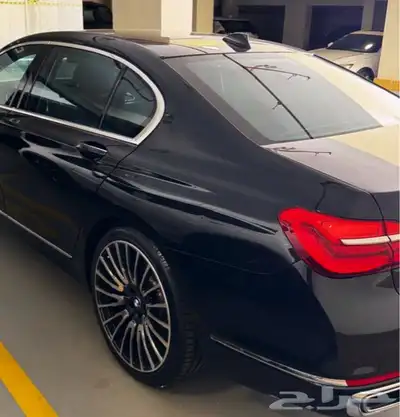 للبيع BMW 2018 730 بزنس لاكجوري الناغي 2