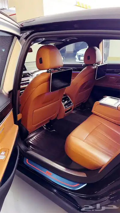 للبيع BMW 2018 730 بزنس لاكجوري الناغي 4