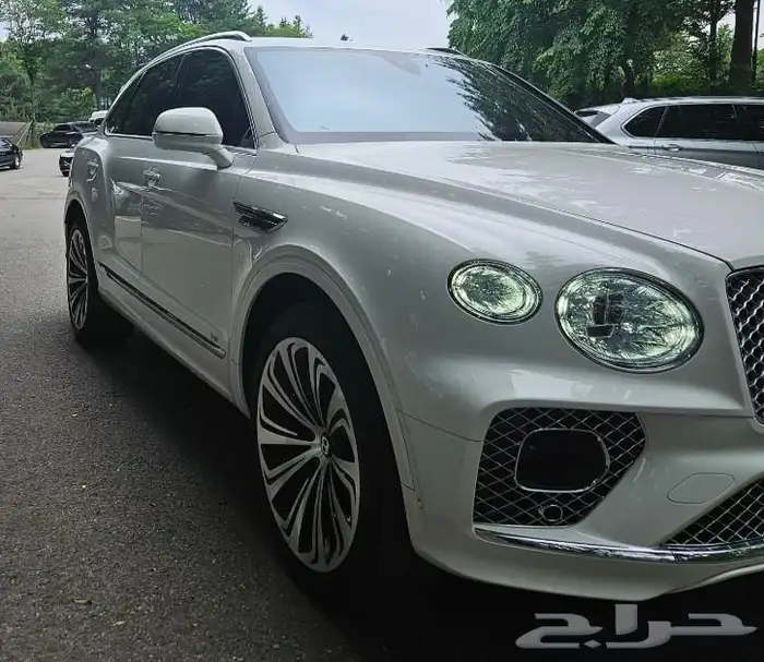 Bentley. bentayga موديل 2022 5