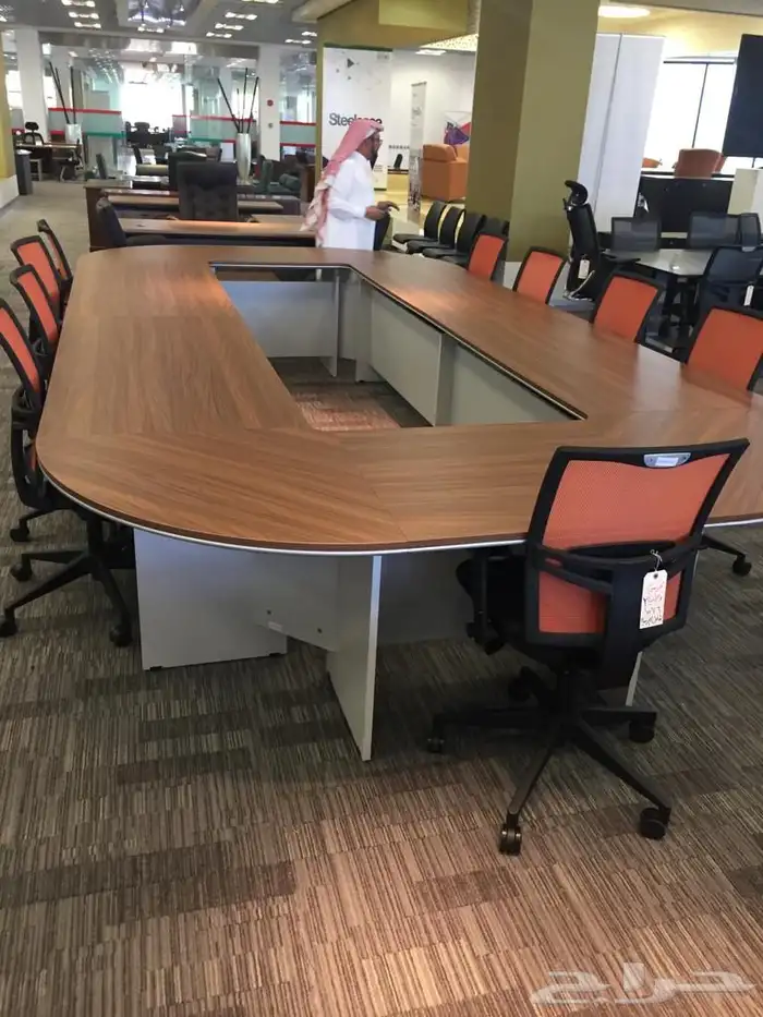 Meeting tables in evey Shape 27