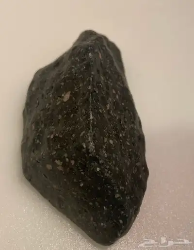حجر أسود 0