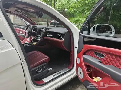 Bentley. bentayga موديل 2022 7