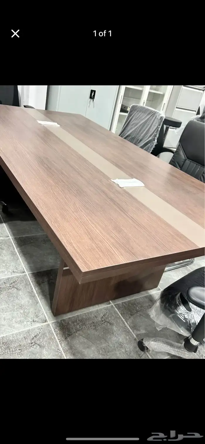 Meeting tables in evey Shape 18
