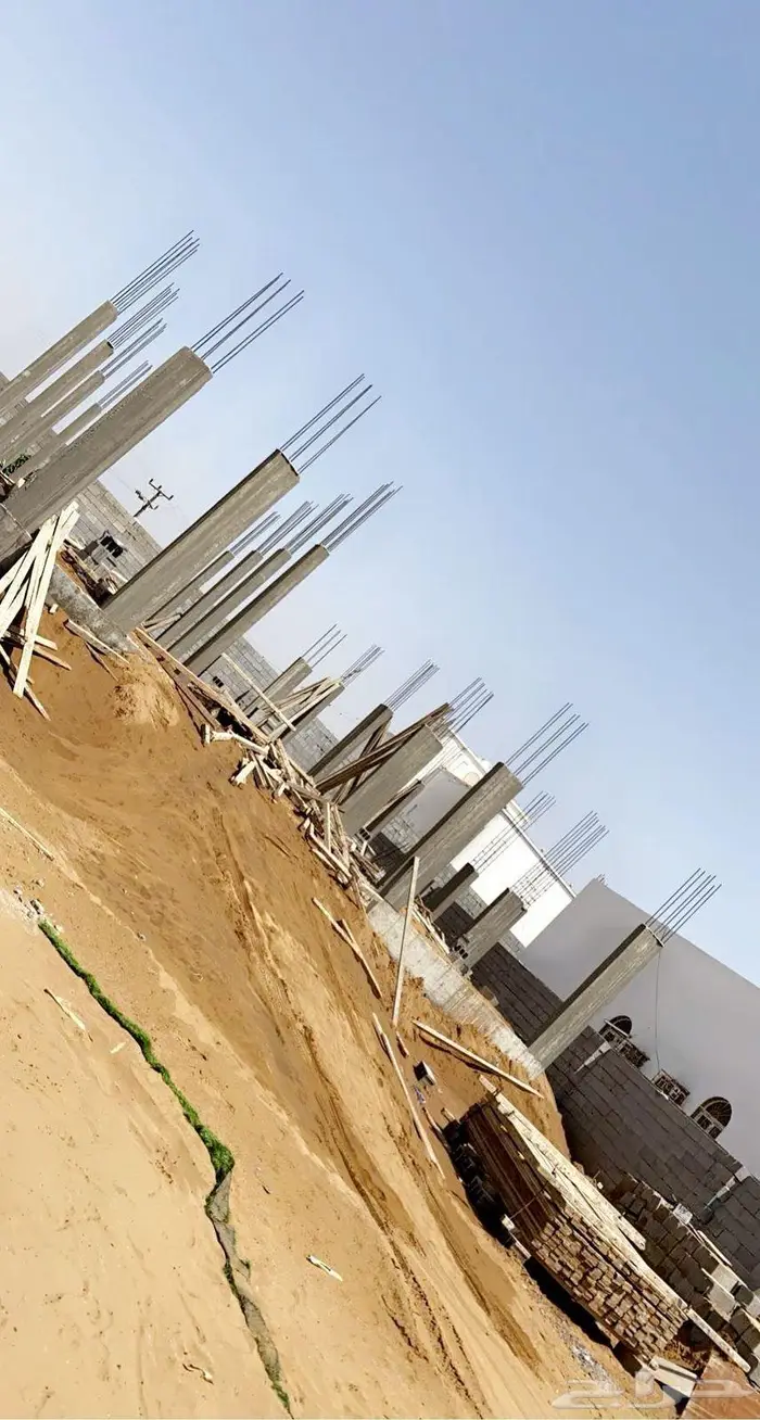 (فرصة للجادين) للبيع ارض مع بناء عظمه 0
