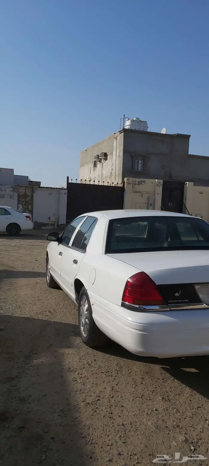 فورد كراون فكتوريا 2003 1