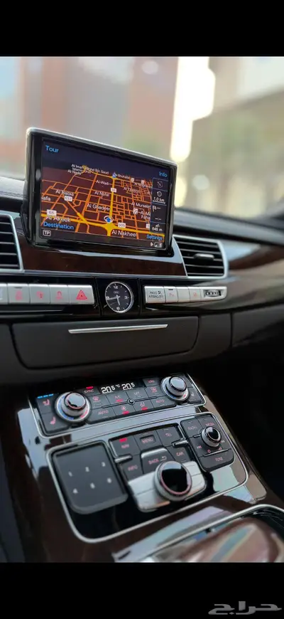 Audi A8 ( طلبية ) بحالة الوكالة 21