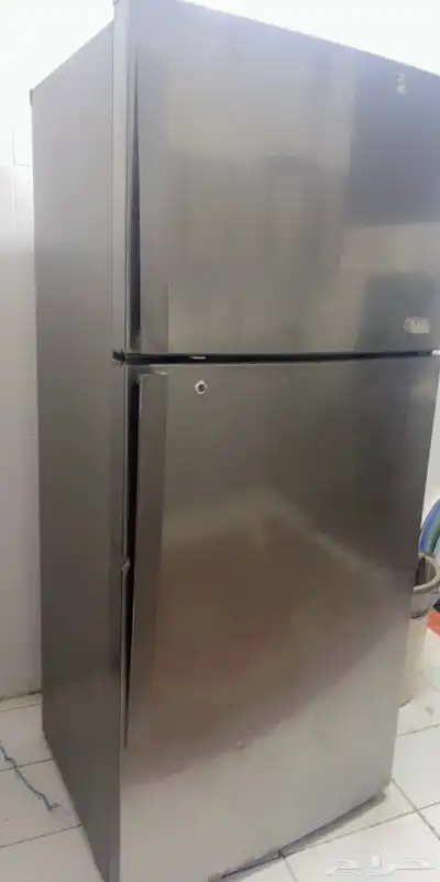 للبيع ثلاجه فيه خراب بسيط 1