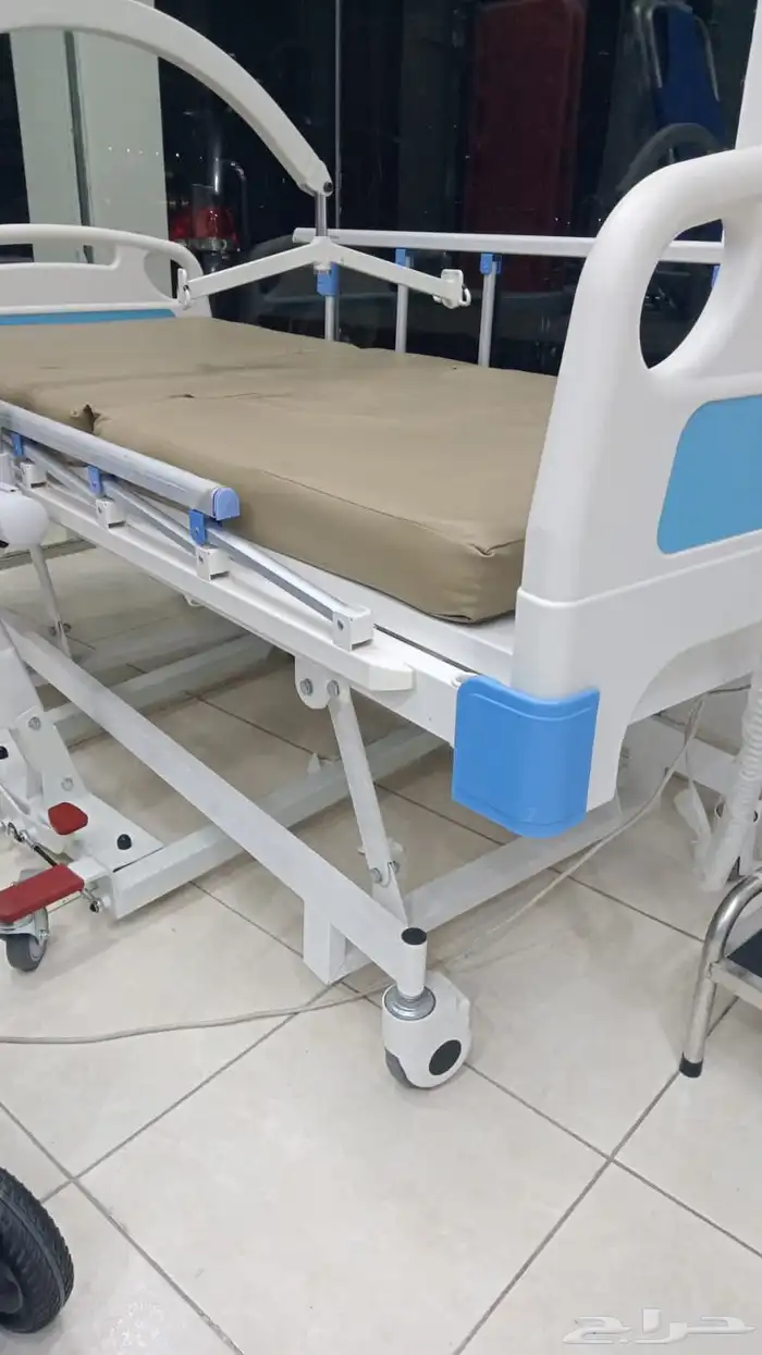 سرير طبي كهربائي عرض حصررري 1700 ريال 12